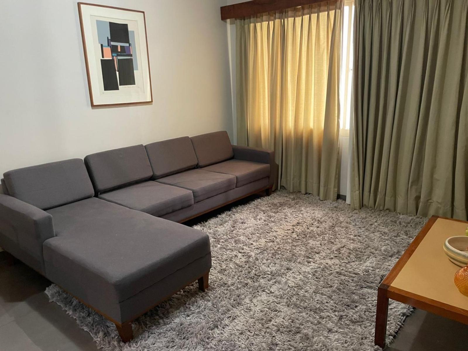 Apartment Plaza Flat C/ Servico De *